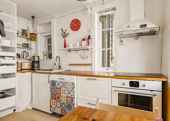 Dinbnb I Family Dream In I Playroom I Private Garden