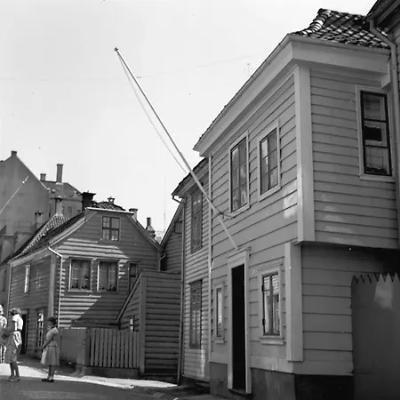 Dinbnb I Family Dream In I Playroom I Private Garden